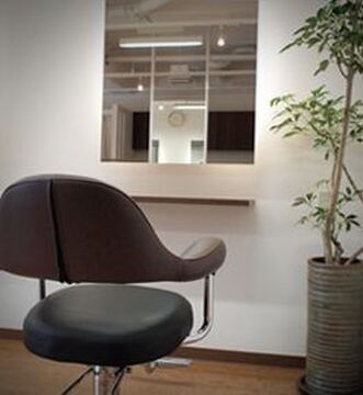 【福島】入客チャンスアリ★新人さんには優先的に新規のお客様を中心にお願いしています！！良いものをどんどん取り入れる風土なので、これまでの経験を活かして活躍できますよ！子供好きにはとっても楽しいサロン♪poche (ポッシュ)からスタイリスト(美容師)の求人☆★☆