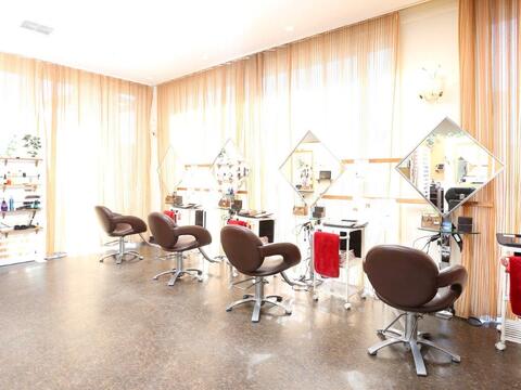 【鹿島神宮】≪最短1年でのデビュー可能・髪質改善がウリ・有給休暇あり≫幅広い年齢層のお客様を入客できる！プライベートとの両立も可能な「ヘアモードリーベ 鹿嶋店（ヘアモードリーベカシマテン）」からアシスタント（美容師）の求人☆★