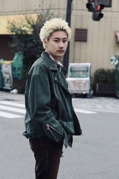 【大阪梅田】梅田茶屋町で勢いのあるサロンから新ブランドがNEW OPEN！スタッフ一人一人に寄り添い、夢叶えるサポートがあります！美容師という職人としてお客様に愛されるための充実のカリキュラムを用意しています！ハイトーンカラー、パーマが好きな方にお勧め！梅田茶屋町に4ブランド展開する「LUAU Haku 梅田（ルアウハクウメダ）」からアシスタント（美容師）の求人☆★