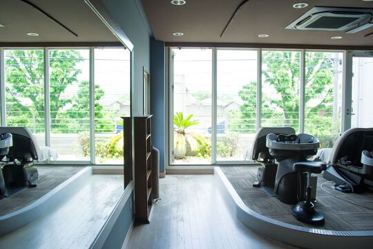 【北大路】◆完全週休2日制・19時営業終了・住宅手当あり・営業時間内レッスン・社会保険完備◆ウィッグ代や講習費の負担など、スタッフが働きやすいように色々な面でサポートしています！自身のペースでレッスンスケジュールを立てられる「COCOTEA 北大路店（ココティキタオオジテン）」からアシスタント（美容師）の求人☆★