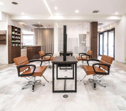 【下大利駅】≪社会保険完備・早期スタイリストデビュー可能・カラーが強い≫人気のエリアでスタッフ大募集！！経験豊富なスタイリストさんが多く在籍しているので幅広い技術が学べます！！頑張り次第で1〜3年でスタイリストデビューを目指せるヘアサロン「lafit 下大利（ラフィットシモオオリ）」からアシスタント（美容師）の求人☆★