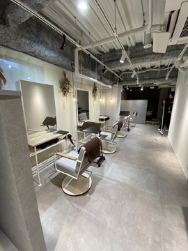 【南海堺駅】≪売上40％還元≫≪自由出勤制≫≪完全マンツーマン・カットカラー2時間半枠≫≪単価12000円以上≫美髪の感動体験を提供する髪質改善サロン！完全予約制により新規も指名客となる制度を取り入れています！「niko by hair（ニコバイヘアー）」からスタイリスト（美容師）の求人★☆