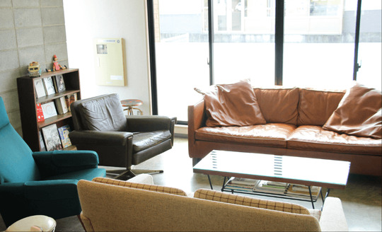 【福知山駅】≪営業中レッスンあり≫≪月8,9日休み≫≪社会保険完備≫営業内レッスンもあるので無理なくスタイリストを目指せます！長く安心して働けるサロンづくりを大切にする「NOTE（ノート）」からアシスタント（美容師）の求人★☆