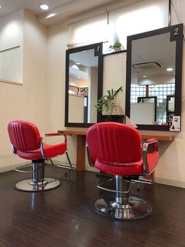 【東花園】≪平均退社19時≫プライベートも充実できる環境です。終わる時間も早いので仕事終わりに自分の時間を確保できますよ！「Parmtown Age（パーマタウンアージュ）」からアシスタント（美容師）の求人☆★☆