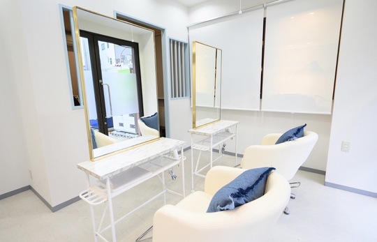 【中野坂上】≪ママさんの方歓迎≫≪土日祝休みOK≫≪週3日～、1日6時間～からOK≫エリアでも人気のカットもできるカラー専門店！女性がキャリアを通して活躍できるサロン作りをしています！「Lico Color（リコカラー）」からスタイリスト（美容師）の求人★☆