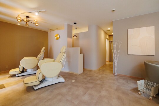 【信濃国分寺】◆社会保険完備・実働8時間◆カウンセリングやケアにも注力。高単価でしっかりお客様と関わりたい方には特におすすめ！本物志向のサロン「Nail Ganesha chia（ネイルガネーシャチア）」からネイリスト（ネイル）の求人☆☆