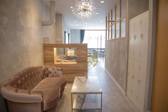 【明石駅】≪社会保険完備≫≪有給休暇あり≫≪完全週休2日制≫≪残業手当や各種手当あり≫長く勤められる待遇＆しっかりとした技術を学べます！撮影やコンテストなども興味があればチャレンジできますよ！「SEA A KA（シアカ）」からアシスタント（美容師）の求人★☆