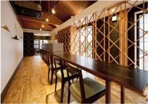 【伊丹駅】社会保険完備！店舗展開する注目のサロン！中途採用の方も多数活躍中！少人数制＆アットホームな雰囲気！入客チャンスも多いのでしっかり稼げる環境です！「en rise hanare店（エンライズハナレテン）」からスタイリスト（美容師）の求人です★☆