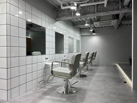 【平尾】≪月22万円の保障給あり・勤務時間や日数の相談OK・マンツーマン接客≫初めて業務委託に挑戦する美容師さんも大歓迎！マンツーマン接客でお客様一人ひとりに向き合った施術ができるヘアサロン「bond（ボンド）」からスタイリスト（美容師）の求人☆★