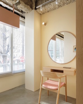 【目黒】◆有給休暇あり・社会保険完備◆オーナーさんとスタッフさんの距離が近く、人間関係の良さがウリ！お客様からもスタッフさんからも居心地が良いと評判の「SOURCE（ソウス）」からアシスタント（美容師）の求人★☆