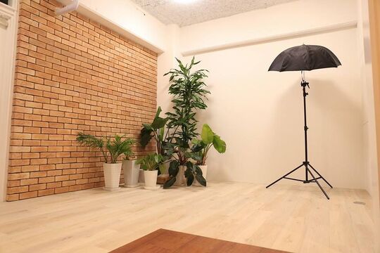 【松ヶ丘団地前】≪住宅手当アリ・平均退勤時間19:30≫ブライダル・成人式・七五三など幅広く撮影を行うので撮影技術を学びたい方にオススメ！！「Jam Superior（ジャムスペリオール）」からアシスタント（美容師）の求人★☆