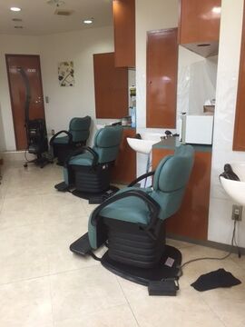 【千船】《月給25万円スタート♪》スタイリストのみのサロンなのでレッスンなし！退社時間も早くプライベートも充実★ゆっくりお客様に関わっていくことが出来ますよ◇地域密着型の少人数サロン“Louis 美容室（ルイ ビヨウシツ）”からスタイリスト（美容師）の求人☆★☆