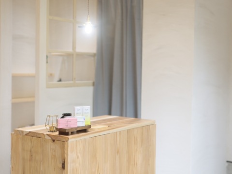 【高石駅】≪未経験・新卒生OK≫≪社会保険完備≫≪18時半退勤≫≪年末年始休暇7日／夏季休暇5日≫≪土日休み月2回までOK≫≪有給消化率100%≫≪髪色自由・ネイルOK≫≪営業時間内レッスンのみ≫安心して長く続けられる福利厚生が盛りだくさん！「THE LASH ROOM 高石店（ザラッシュルームタカイシテン）」からアイリスト（まつげエクステ・まつげパーマ・アイブロウ）の求人☆☆