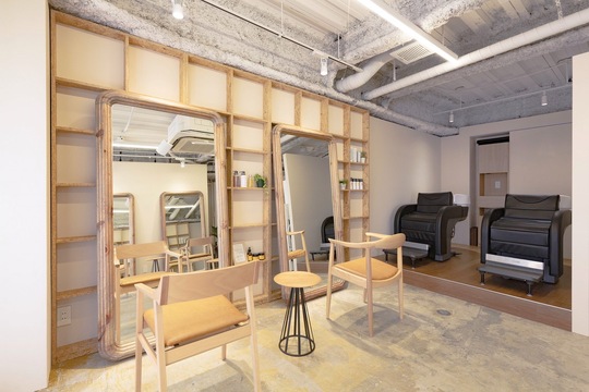 【中津】≪社会保険完備≫≪土日休み月4回まで相談OK≫≪実働8時間≫≪20時までに退勤可≫≪客層20代メイン≫≪客単価11000円≫髪にも地球にも優しくがコンセプトの髪質改善サロン！私生活もしっかり充実させられる環境で、無理せずサロンワークが続けられます！「uru.（ウル）」からスタイリスト（美容師）の求人★☆