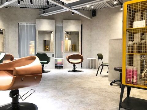 【上新庄】≪月8日休み≫≪月給25万円≫≪社会保険完備≫≪土日休みOK≫20〜30代のお客様メイン！ブリーチやハイライトのオーダーが人気のサロン！たくさん入客出来た分は歩合でしっかり還元してもらえる環境！「.room.（ルーム）」よりスタイリスト（美容師）の求人☆★