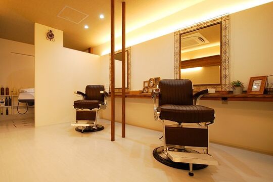 【JR高槻】フリーのお客様も多いので、入客チャンス有り！手荒れに悩んできた方も安心！他にはない薬剤を扱っています。「O’s HAIR アクトモール店（オースヘアーアクトモールテン）」からスタイリスト（美容師・理容師）の求人★☆