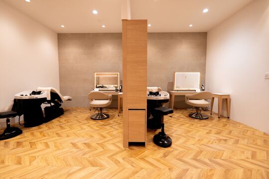 【南流山】≪産休育休実績あり≫≪社会保険完備≫≪完全週休2日制≫働きやすさ重視！プライベートと両立しながら働ける環境！「Ray 南流山店（レイミナミナガレヤマテン）」からスタイリスト（美容師）の求人★☆