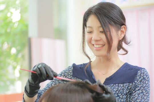 【京急田浦】≪お給料24万円スタート≫≪安心の社会保険完備≫一生涯働ける環境が整ったアットホームサロン プライベート重視で働きたい方も相談してください！“CUT ROOM COLOR 京急田浦店（カットルームカラーカラーケイキュウタウラテン）”からスタイリスト（美容師）の求人☆★