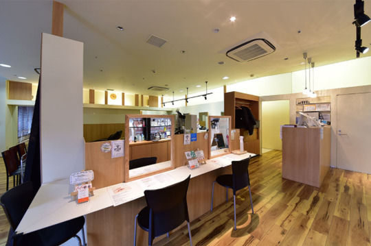 【高城】≪完全週休二日制・社会保険完備・実働8時間≫抜群の待遇としっかりとした教育体制が整っているため未経験の方でも安心してお仕事ができます！幅広い年代のお客様から愛されるアイラッシュサロン「make eye イオン高城店（メイクアイイオンタカジョウテン）」からアイリスト（まつげエクステ・まつげパーマ・アイブロウ）の求人☆☆