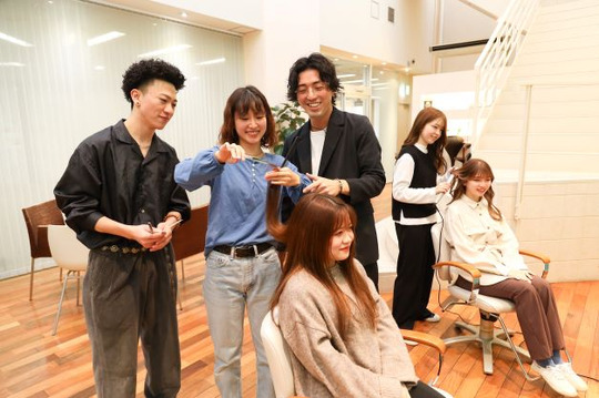 【天王寺】≪未経験から応募OK≫美容師の経験を活かして美容学校の教員として人材育成に携わるお仕事です！毎年入学者数が増加している人気の美容学校！「西日本ヘアメイクカレッジ（ニシニホンヘアメイクカレッジ）」から教員の求人★☆