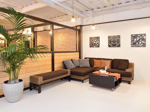 【武庫之荘】≪社会保険完備・年3回大型連休アリ≫入客チャンスも多くしっかり稼げる環境を用意しています！福利厚生が抜群の「For evolve（フォーイボルブ）」からスタイリスト（美容師）の求人☆★☆