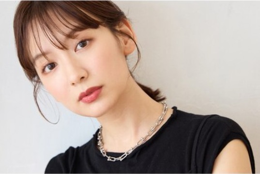 【勝瑞】正社員と業務委託を選択可能≪フリー40％／指名50％還元≫≪圧倒的な集客力で入客チャンス大!!≫≪社会保険あり!!≫月給30万円以上稼ぐ事が可能ですライフスタイルに合わせた勤務ができる「little kitajima by BIVRE（リトルキタジマバイヴィーヴル）」からスタイリスト・jrスタイリスト（美容師）の求人★☆