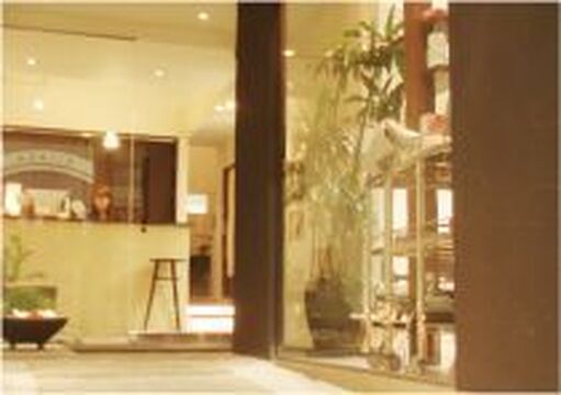 【池田駅】社会保険完備！店舗展開する注目のサロン！中途採用の方も多数活躍中！少人数制＆アットホームな空気感が魅力で人気の“rise cocoo garden 池田店（ライズココウガーデンイケダテン）”からアシスタント（美容師）の求人★☆