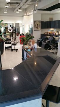 【修学院】≪平均退社18時30分≫≪賞与あり≫完全予約制なのでお客様としっかり向き合える！草木染めやヘナなど自然素材を生かした安心施術が人気のアットホームサロン！「LA VIE SIMPLE（ラビサンプル）」からスタイリスト（美容師）の求人☆★