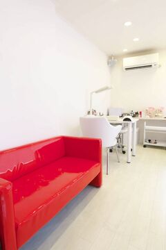 【大津京】≪月8日休み≫≪社会保険完備≫≪社割あり≫≪日曜休みOK≫スキルやセンスを生かして理想を活かせる！！アットホームサロン「Genesis Plus 大津京店（ジェネシス プラス オオツキョウテン）」からネイリスト（ネイル）の求人★☆★