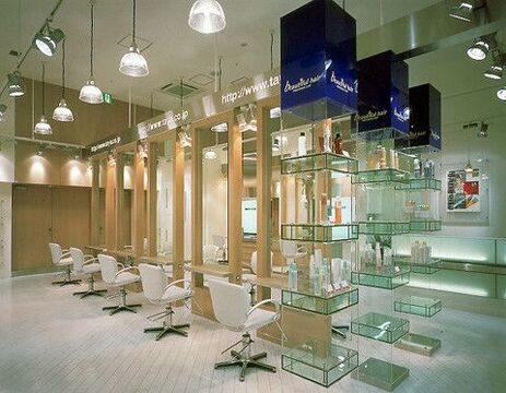 【津田沼】＜完全週休2日制＞＜社会保険完備＞＜入客チャンス◎＞などの待遇があり長く働けるTAYAグループ☆集客にもかなり力を入れているので月給30万円以上の高収入を稼ぐことも出来ます！TAYA イオンモール津田沼店（タヤイオンモールツダヌマテン）からスタイリスト（美容師）の求人☆★