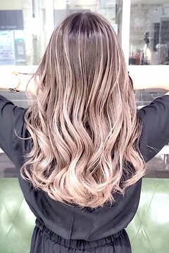 【釧路駅】≪土日休み取得可能≫≪有給休暇あり≫≪社会保険完備≫マンツーマン接客でお客様としっかり向き合えます！レベルの高い技術で幅広い年齢層に人気！すべてのスタッフの働きやすさを最優先に考えたサロン「AXIS 釧路店（アクシスクシロテン）」からスタイリスト（美容師）の求人☆★