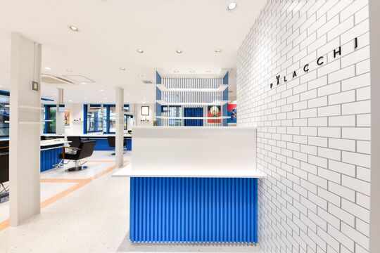 【阪神西宮】≪スタッフ大募集！≫≪社会保険完備≫≪月8,9日休み≫最短1年半でデビューできる！集客力バツグンの地域密着型サロン「Palacchi 西宮店（パラッチニシノミヤテン）」からアシスタント（美容師）の求人☆★