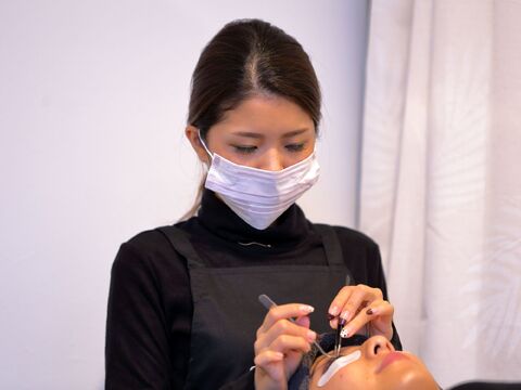 【六甲道】早番の日は18時に帰れる！月8休み♪有給休暇あり！プライベートも充実できる環境★”Jasmine lash（ジャスミン ラッシュ）”からアイリスト（アイデザイナー・まつ毛エクステ）の求人★☆★