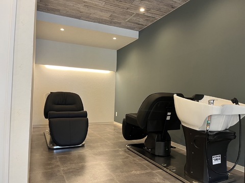 【元町】≪最短2年でデビュー可能≫≪土日祝休みOK≫≪営業時間内レッスンOK≫フレキシブルなレッスン環境でデビューまでしっかりサポート！ハイクオリティな美容師を目指せる環境です！「neighbor 元町（ネイバーモトマチ）」からアシスタント（美容師）の求人☆★