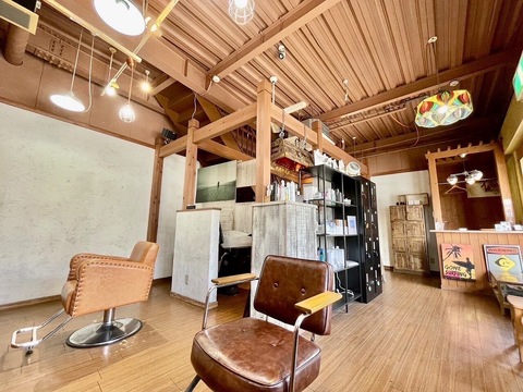 【JR尼崎】全力で美容師をやりたい方必見！！レッスンに力を入れ技術・理論はもちろん撮影やヘアーショーなどクリエイティブな活動にも力を入れています☆沢山のこだわりがあるトータルビューティーヘアサロンLUAU尼崎店（ルアウアマガサキテン）からアシスタント（美容師）の求人☆★