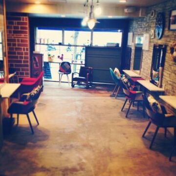 【JR尼崎】全力で美容師をやりたい方必見！！レッスンに力を入れ技術・理論はもちろん撮影やヘアーショーなどクリエイティブな活動にも力を入れています☆沢山のこだわりがあるトータルビューティーヘアサロンPETAL尼崎店（ペタルアマガサキテン）からアシスタント（美容師）の求人☆★