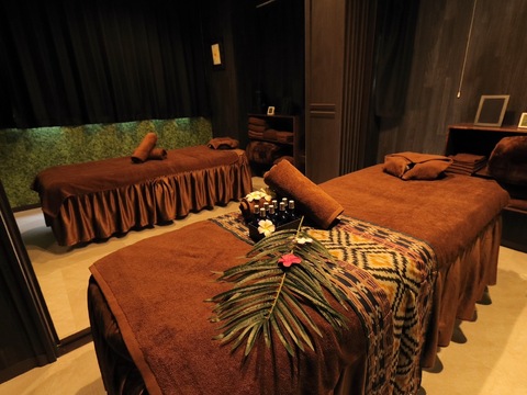 【関内】≪完全週休2日制・実働8時間制・指名料全額バック≫豊富なメニューと整った研修制度でスキルアップできる！長く働きやすい環境が整っています！「PLATINUM AROMA 横浜関内店（プラチナムアロマヨコハマカンナイテン）」からエステティシャンの求人☆☆