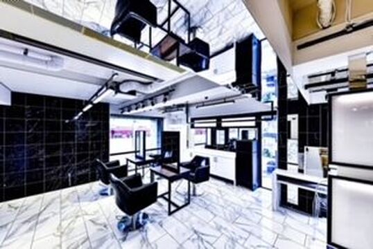 【桂】≪デビューまで最短1年≫≪月8日休み≫≪社会保険完備≫≪20時までに退勤可能≫個人レッスンは朝のみなので、プライベートの時間も大事に！美容師と兼任でアイラッシュとネイルもできるサロンです！！「AIME by noism（エイミーバイノイズ）」からアシスタント（美容師）の求人☆★☆