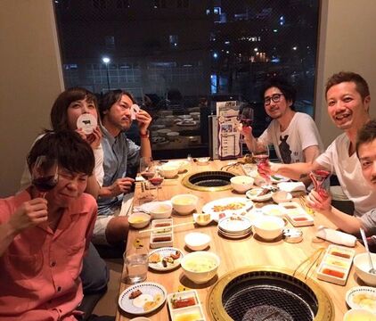 【今泉】≪未経験・新卒生OK≫カット講師経験アリのオーナーさん・スタッフさんが在籍しているので高い技術が学べます！ハワイアンテイストのヘアサロン「CRANBERRY（クランベリー）」からアシスタント（美容師）の求人★☆