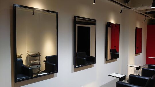 【烏丸御池】≪完全週休2日制≫≪デビューまで最短2年≫≪社会保険完備≫営業時間内レッスンOK！休日や福利厚生面も充実！安心して働けます！「ANNE SHIRLEY（アンシャーリー）」からアシスタント（美容師）の求人☆☆