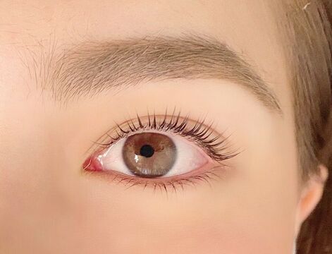 【烏丸】◆未経験OK・産休育休制度あり・社会保険完備◆勤務時間・休日を自身で設定可能！ワークライフバランスを大切に働けます！トレンドを押さえた技術もウリのGRAND LINE（グランドライン）からアイリスト（アイデザイナー・まつ毛エクステ）の求人☆★