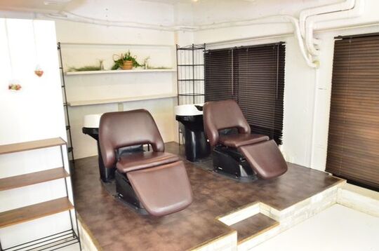 【南船場】 面貸し募集／売上60％還元  顧客数制限なし  自由出勤  高単価設定OK 南船場のナチュラル系ヘアサロン！自分の顧客を担当する場所をお貸しします！scelta（シェルタ）からスタイリスト（美容師）の求人☆★