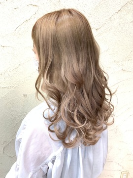 【讃岐塩屋】≪月給21万／社会保険完備／土日休みもOK≫カラーが得意な女性サロン！髪質改善など幅広いメニューで地域のお客様から
人気！長年通ってくれるお客様が多数の人気サロンです「tutti（トゥッティ）」からアシスタント（美容師）の求人☆★☆