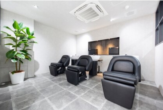 【青葉台】≪月給高水準！≫≪産休育休実績あり≫≪客単価10000円以上！≫≪社会保険完備≫自分に合った働き方でプライベートも充実させられる！「salon de merci（サロンドメルシー）」からスタイリスト（美容師）の求人☆★