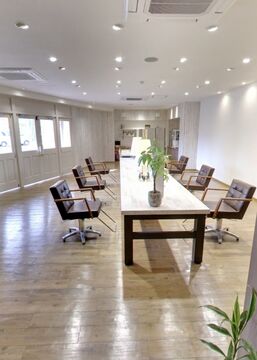 【上野芝】≪働き方の相談OK≫≪20時迄に退勤可能≫≪有給休暇あり≫≪ヘッドスパ専任も可能≫早い時間に退勤可能なのでプライベートもしっかり充実！自分に合った働き方で美容師を続けていく、地域密着型サロン！「BeginningS（ビギニングス）」からアシスタント（美容師）の求人★☆