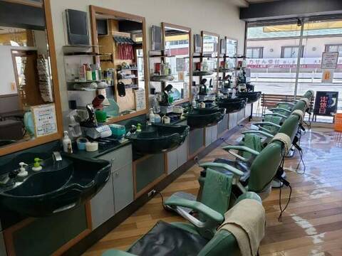 【橿原神宮前駅】≪社会保険完備≫駅前すぐの地域密着理美容サロン！幅広い年代のお客様に人気です！パート勤務もOK！「Lamie Kansai 神宮前店（ラミ カンサイジングウマエテン）」からスタイリスト（美容師・理容師）の求人☆★