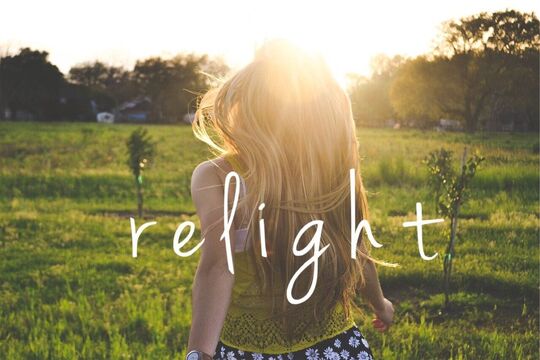 【阪神尼崎】≪完全週休2日制≫≪遅くなっても20時には退勤可能≫≪有給休暇あり≫業務委託への切り替え可能で自分の生活に合った勤務が出来ます！集客抜群の「relight（リライト）」からスタイリスト（美容師）の求人☆★☆