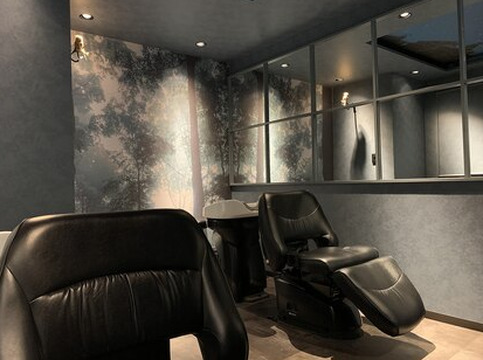 【鳳】≪月給24万円〜≫≪完全週休2日≫≪社会保険完備≫≪17時受付終了≫人とのつながりを大切にする地域密着サロン！優しいお客様やスタッフと一緒に楽しく成長できるお店です！着付けも人気の「MOLLA SALON 鳳店（モーラサロンオオトリテン）」からアシスタント（美容師）の求人★☆