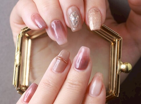 【平野】経験者の方優遇！≪パラジェル認定店≫≪サロンワーク未経験OK≫≪ママさん・ブランクある方歓迎≫≪日祝定休・土曜出勤可能な方歓迎！≫≪16時までの勤務OK・夕方以降出勤可能な方歓迎！≫≪髪色自由・ネイルOK≫プライベートとお仕事の両立が可能なサロン！「nail&eyelash Bellulu（ネイルアンドアイラッシュベルル）」からネイリスト（ネイル）の求人☆☆