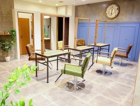 【京橋】指名50%〜・フリー40%還元！入客チャンスあり！しっかり稼げて月収30万以上も狙えます！プライベート重視派は働き方も相談OK！「iima 京橋店（イーマ キョウバシテン）」から、スタイリスト（美容師・完全歩合）の求人☆★☆